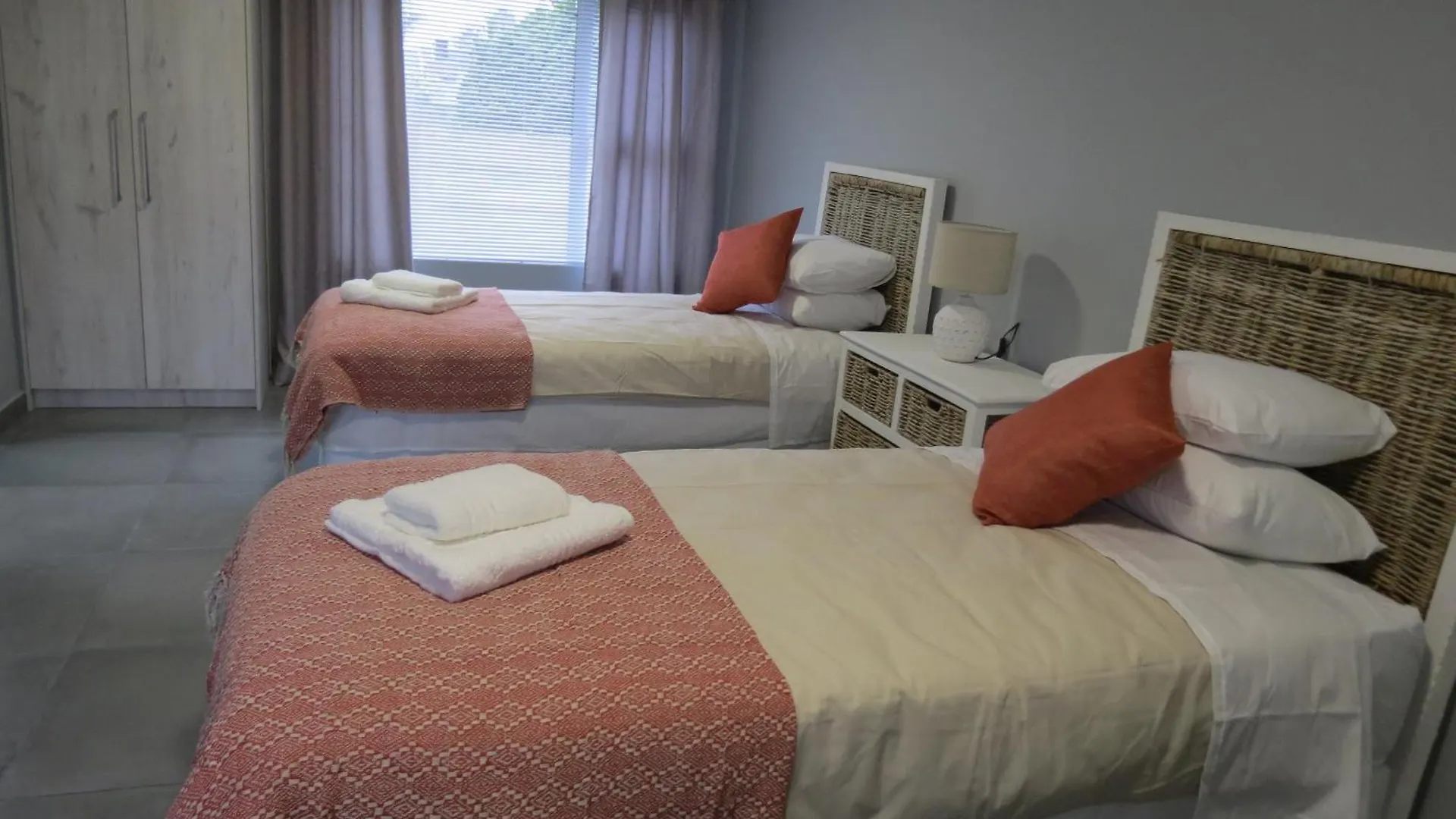 Northern Vine Guesthouse B&B Self-Catering Brackenfell 0*,  South Africa