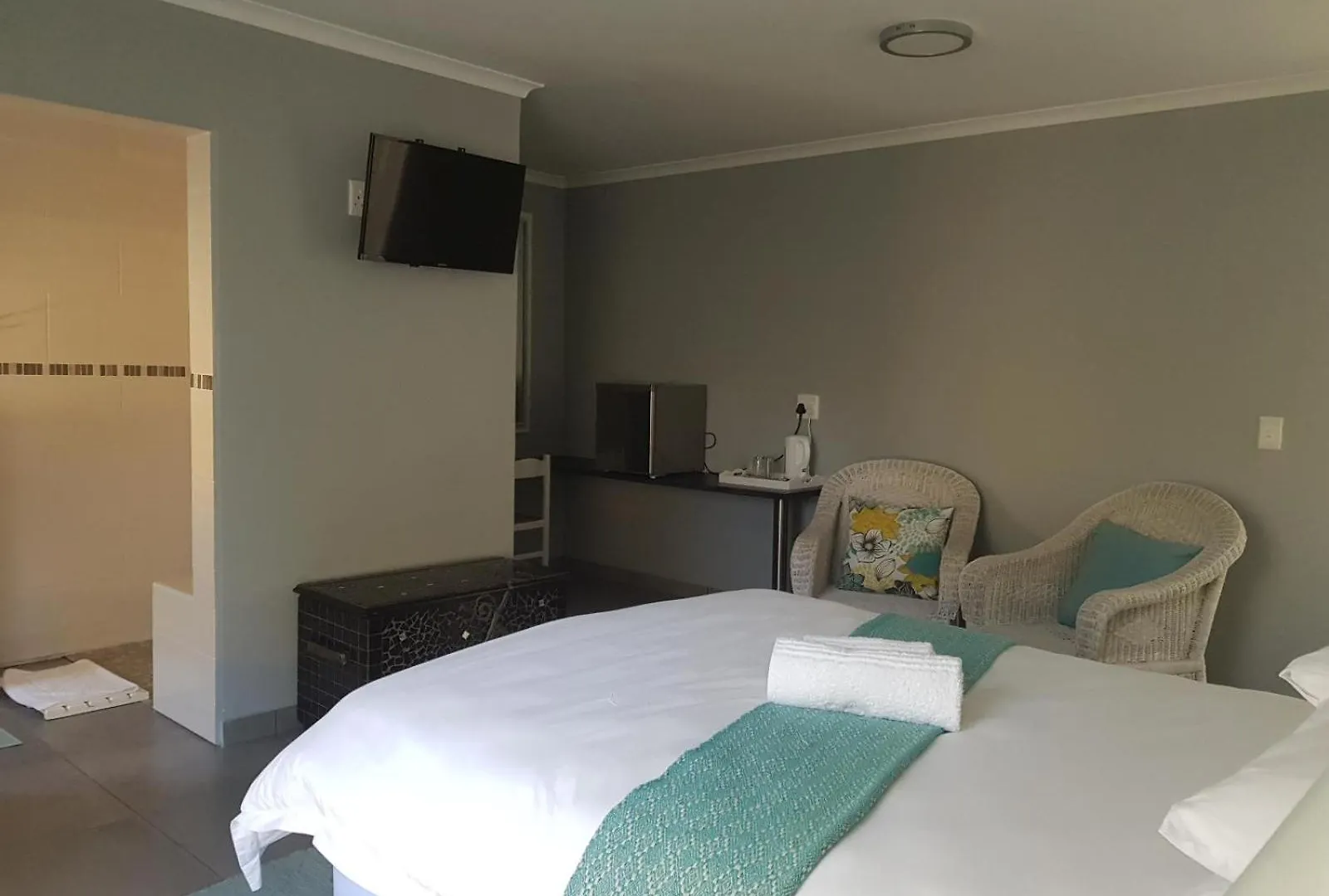 Northern Vine Guesthouse B&B Self-Catering Brackenfell Guest house