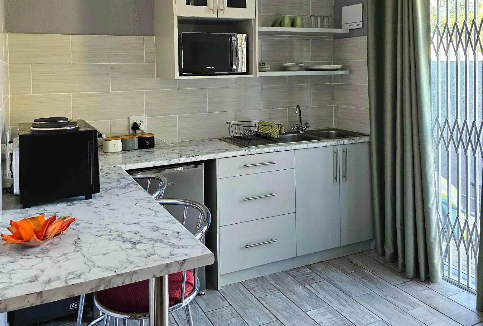 Northern Vine Guesthouse B&B Self-Catering Brackenfell 0*,