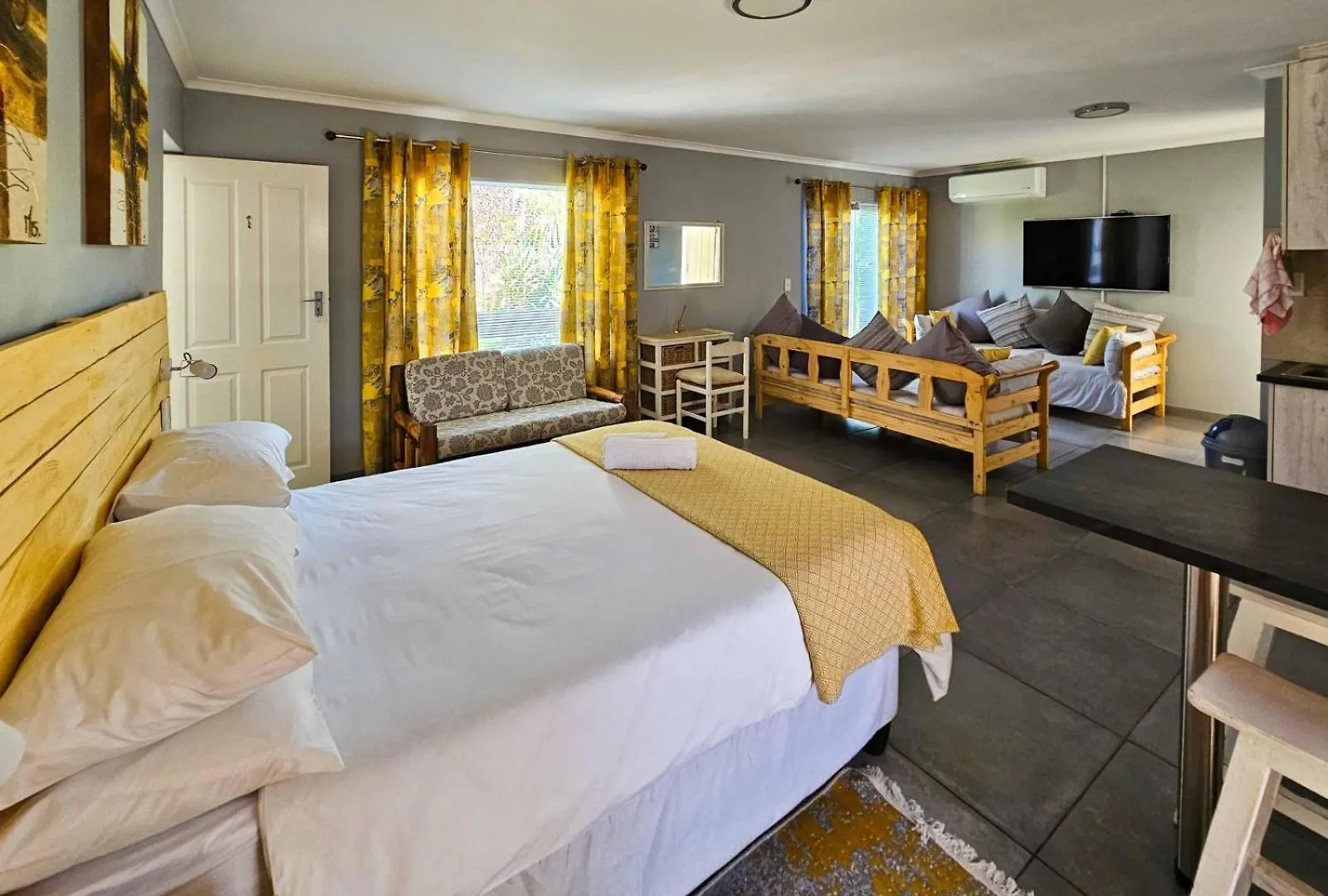 Northern Vine Guesthouse B&B Self-Catering Brackenfell