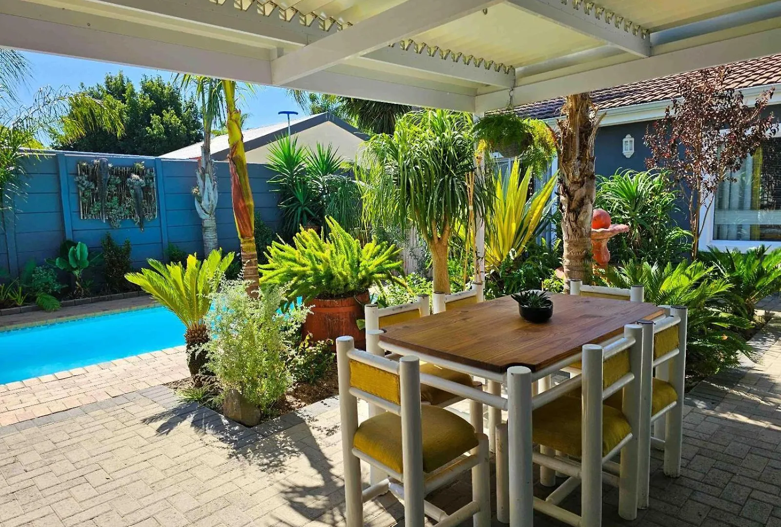 Northern Vine Guesthouse B&B Self-Catering Brackenfell 0*,