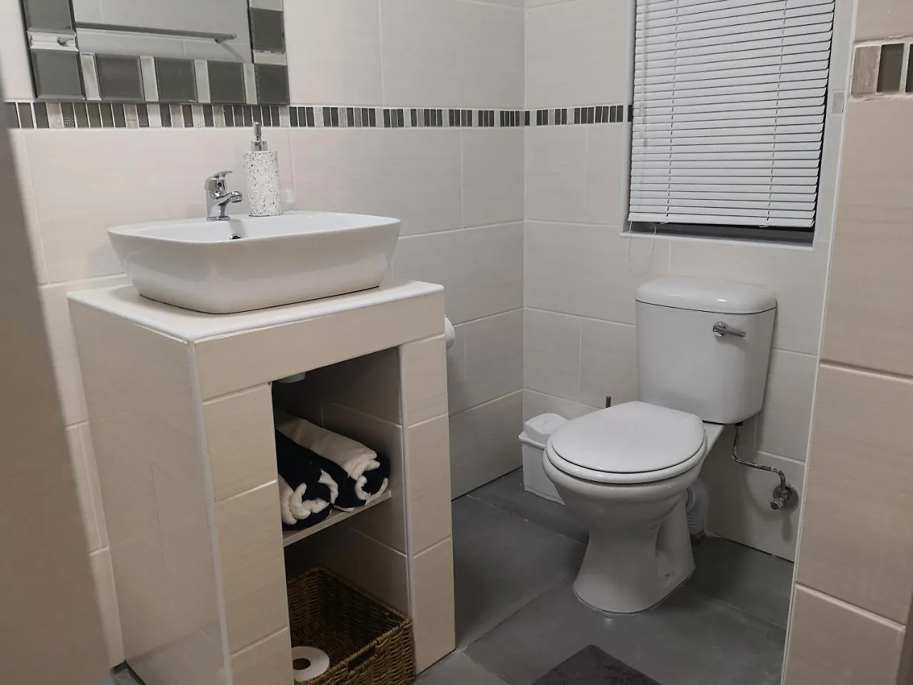 Northern Vine Guesthouse B&B Self-Catering Brackenfell Guest house